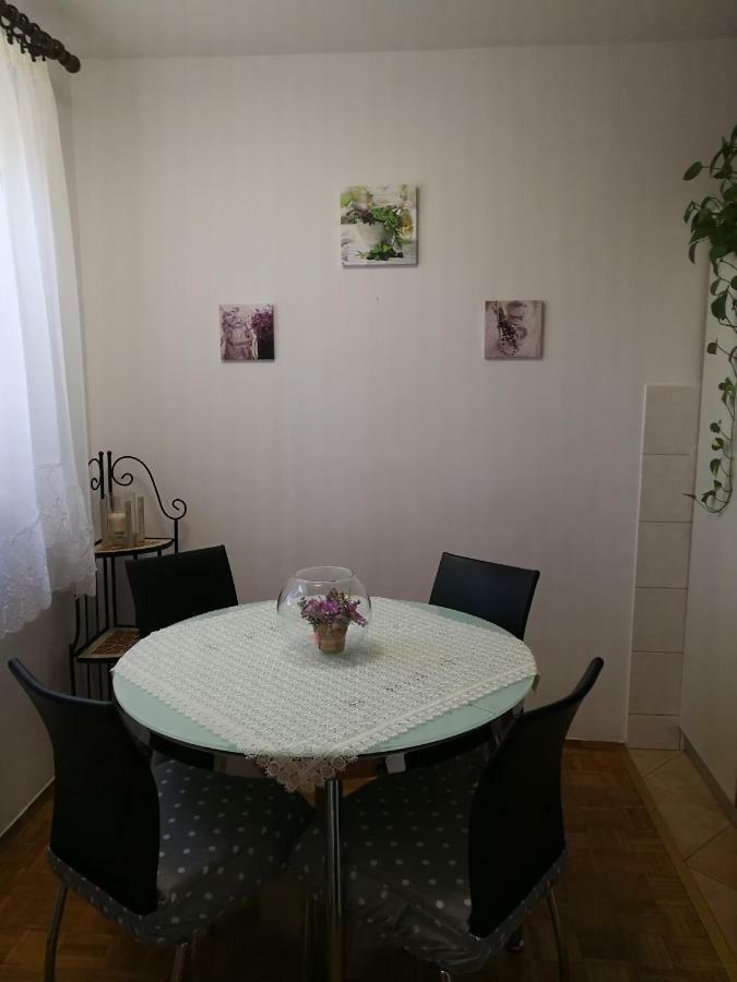 Apartment Koruna 1 Pula Luaran gambar